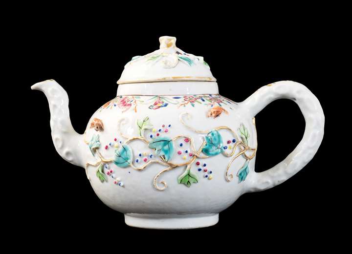 GG: Chinese export porcelain famille rose teapot and cover with appliqué vine and squirrels